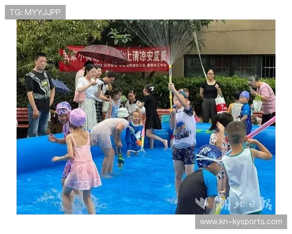 游泳队开展社区游泳技能普及项目降低溺水风险,社区青少年游泳 游泳队开展社区游泳技能普及项目降低溺水风险,社区青少年游泳
